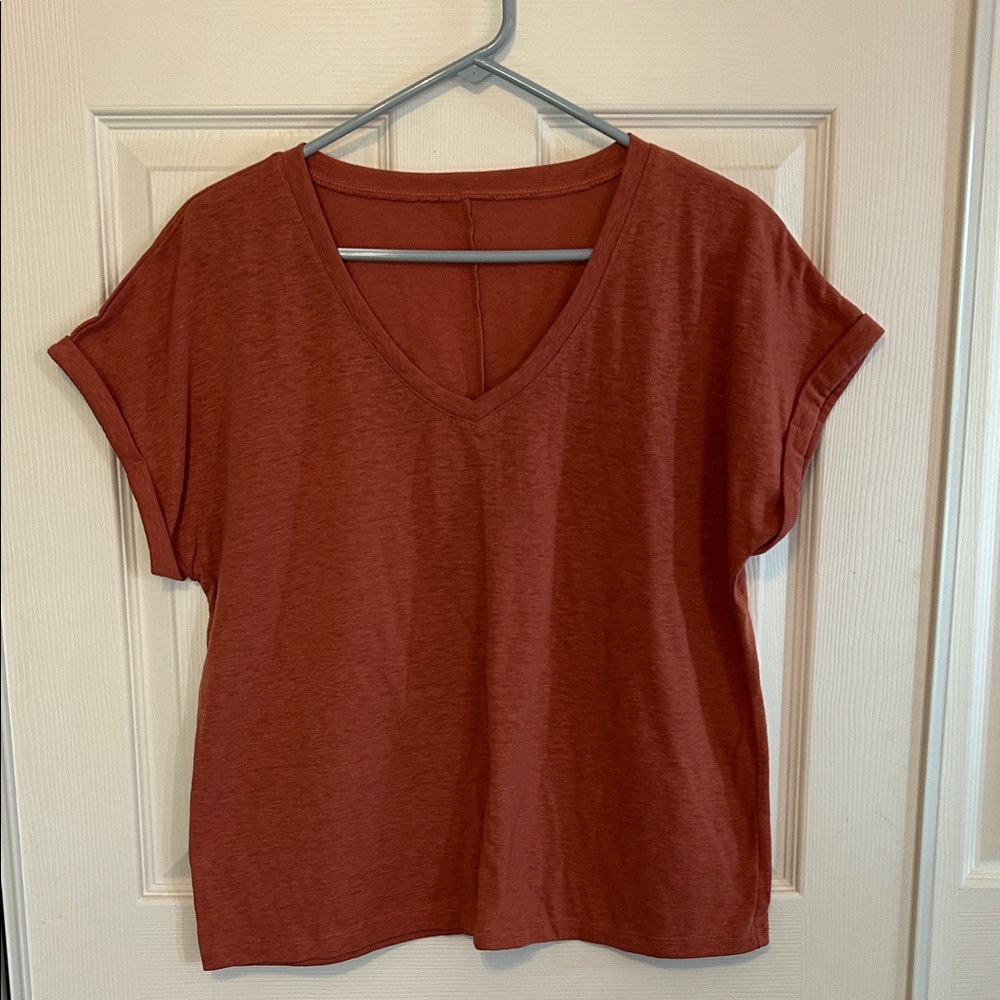 V-Neck Mauve Short Rolled Sleeve Tunic Style T-Shirt Women's Large